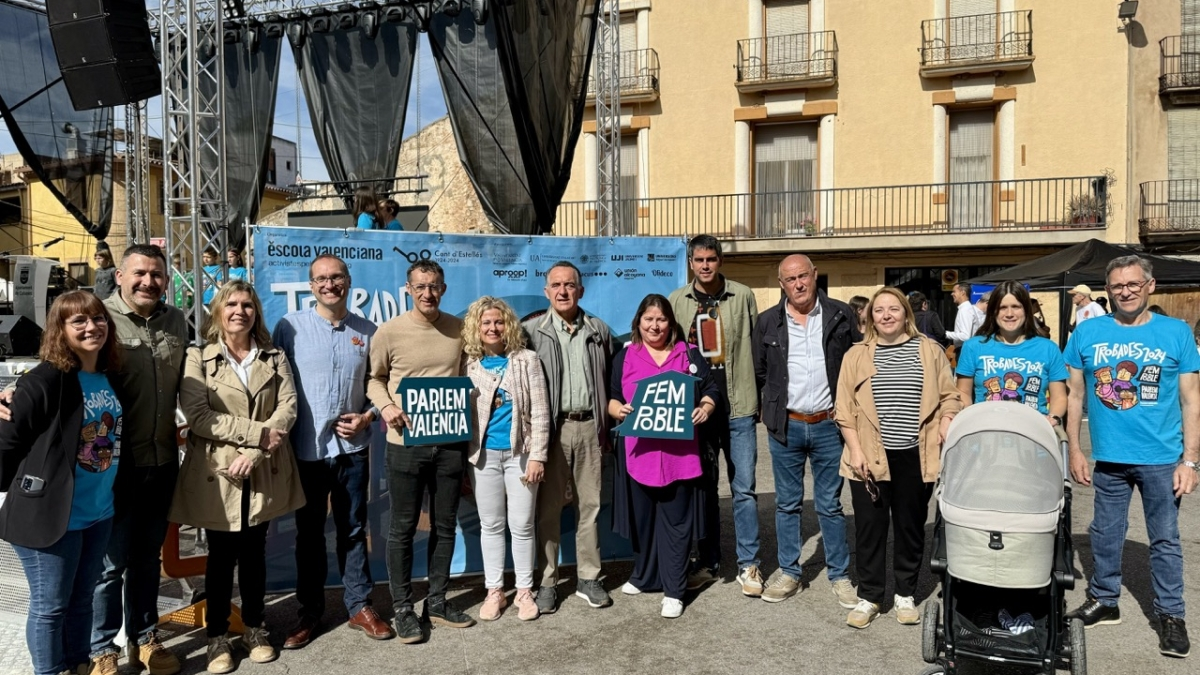 El PSPV y Compromís reivindiquen l ús del valencià a la Trobada d