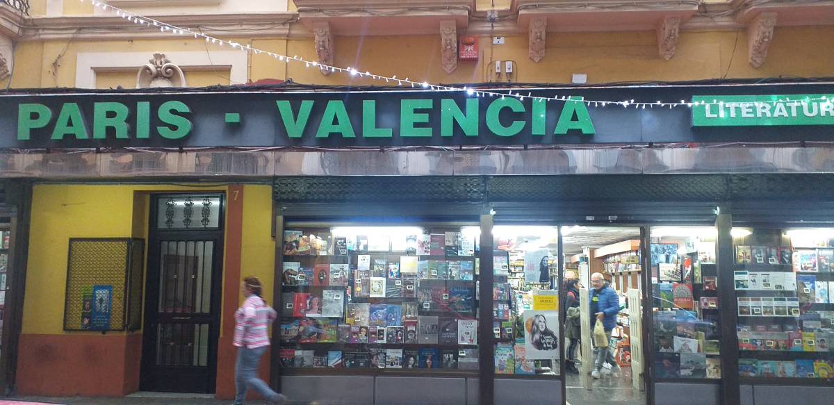  Una de las entradas de la librería París-Valencia
