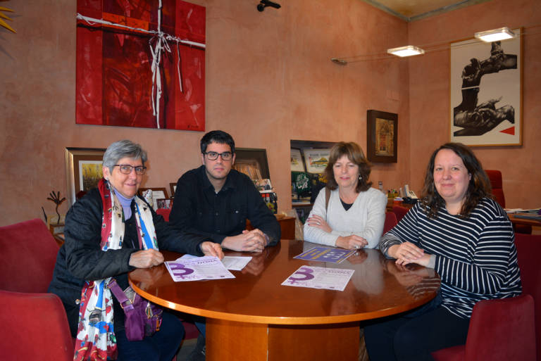 Reunión de representantes del Grup de Dones con el alcalde de Morella y la concejala de Igualdad