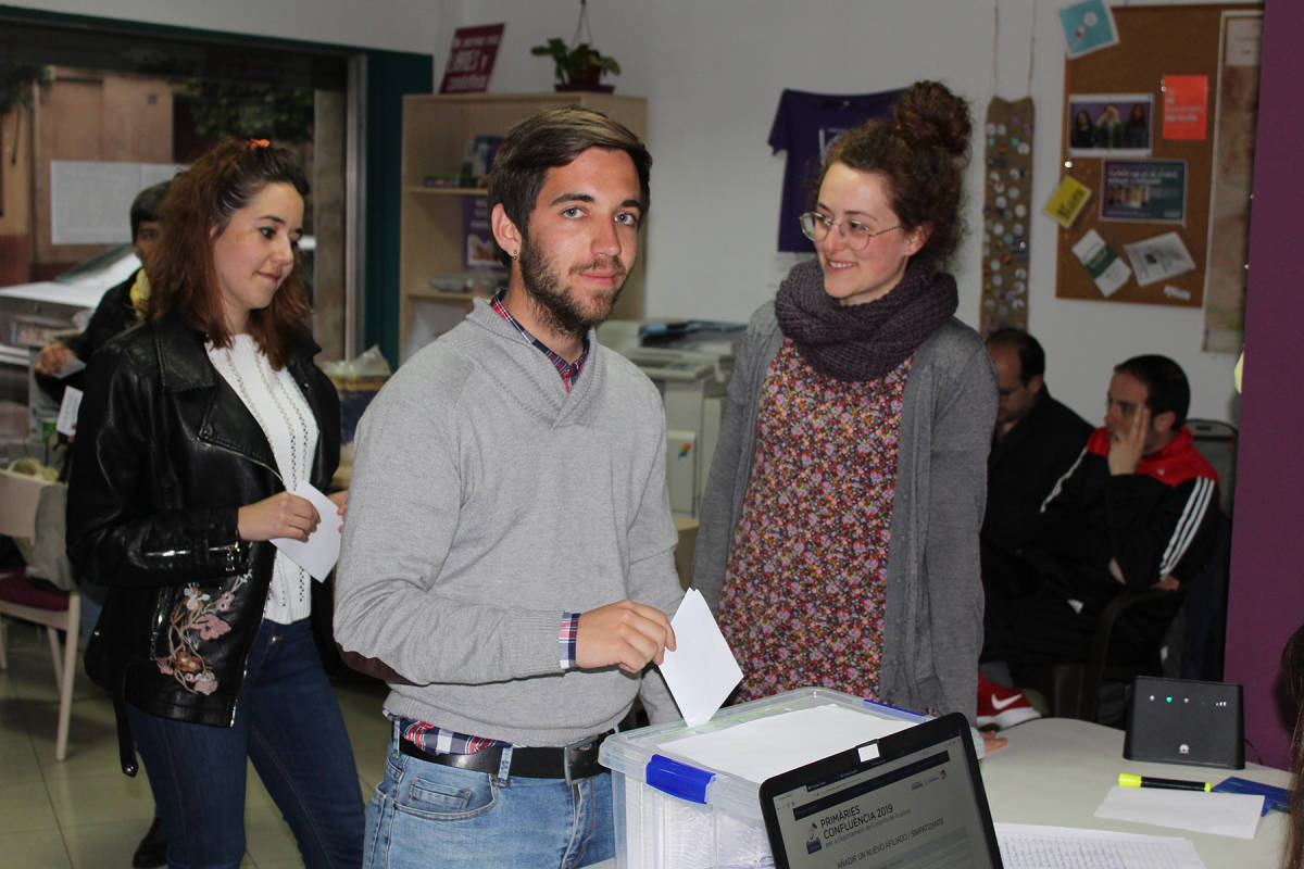 Los candidatos de Podem Castelló Fernando Navarro, Salomé Agudo y Teresa Bellido. 