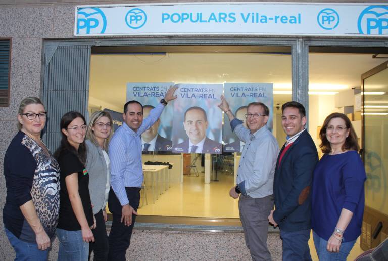 Héctor Folgado junto al resto de candidatos populares en Vila-real.