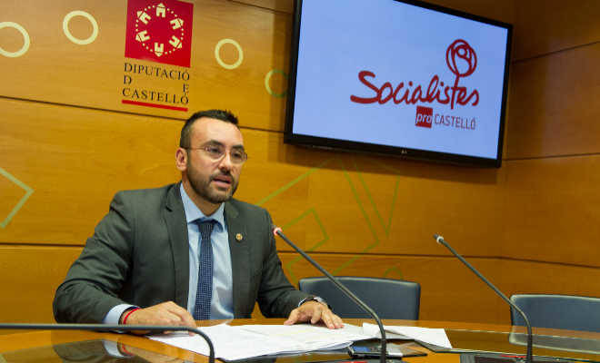 El alcalde socialista de Vila-real, José Benlloch, el día que informó de su marcha de la Diputación. Dos años después vuelve como diputado.