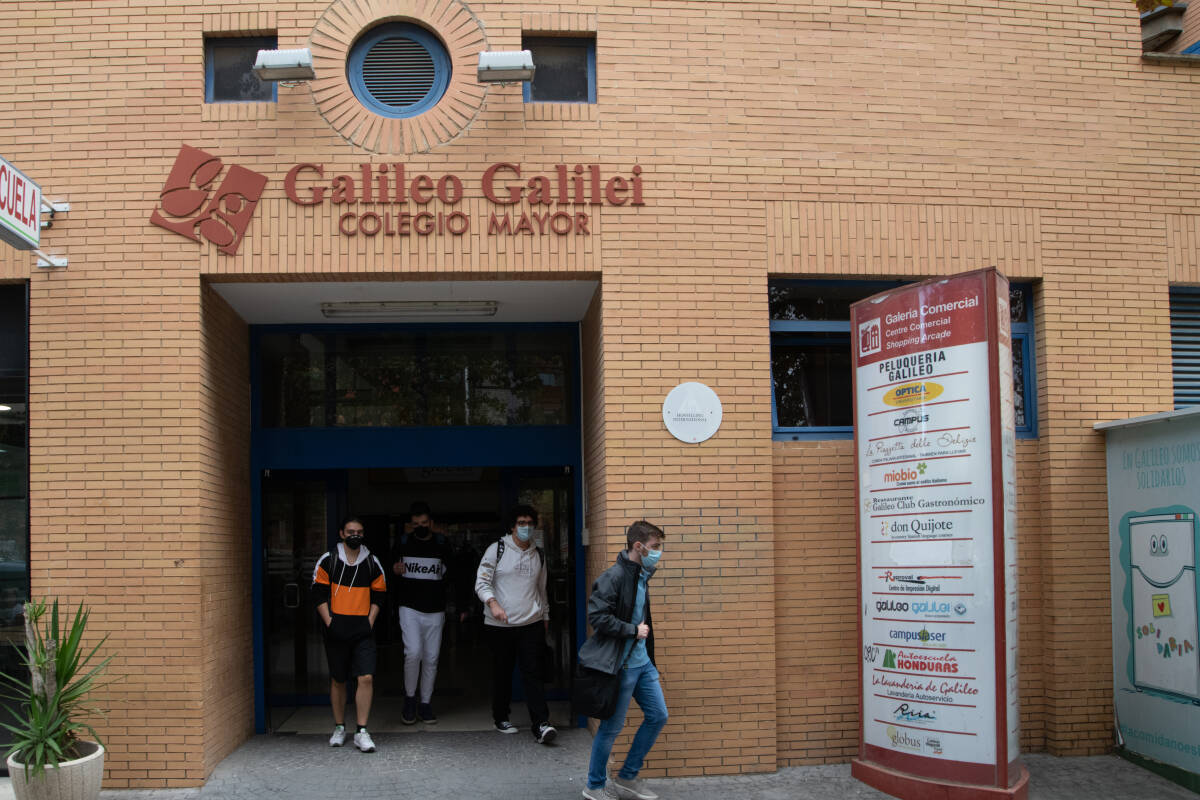 Fachada del colegio mayor Galileo Galilei de Valencia. Foto: KIKE TABERNER