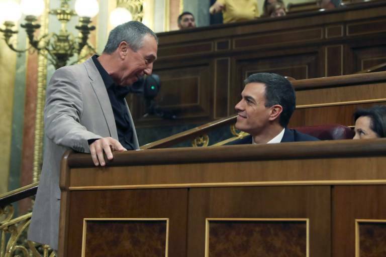 Baldoví y Sánchez juntos en el Congreso. Foto: EFE
