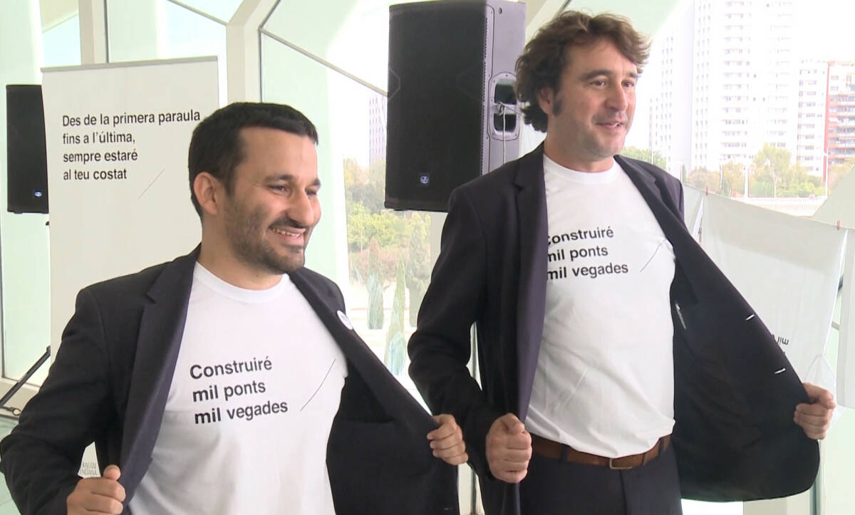Rubén Trenzano, junto a Vicent Marzà, durante la presentación de una campaña de Política Lingüística. Foto: VP