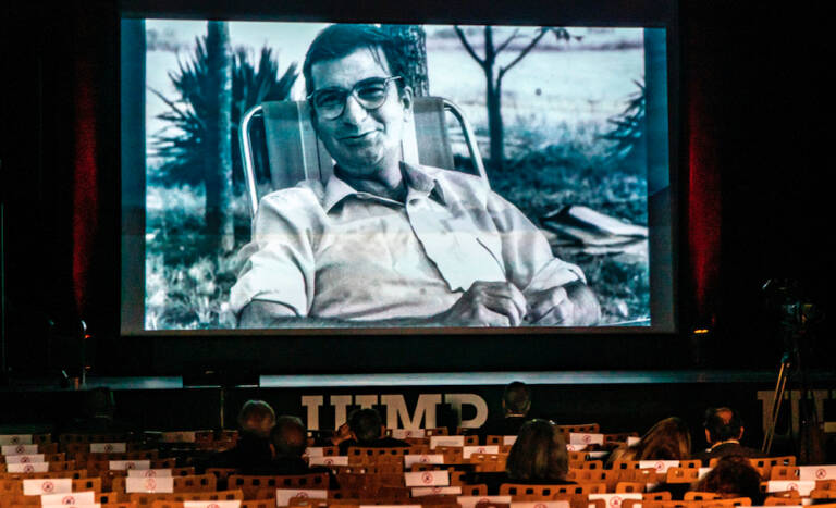 Proyección del documental "Ernest Lluch, libre y atrevido" en la UIMP. Foto: EFE/Román G. Aguilera