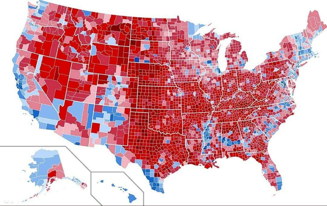 Resultado por condados de Trump (rojo) y Biden (azul).