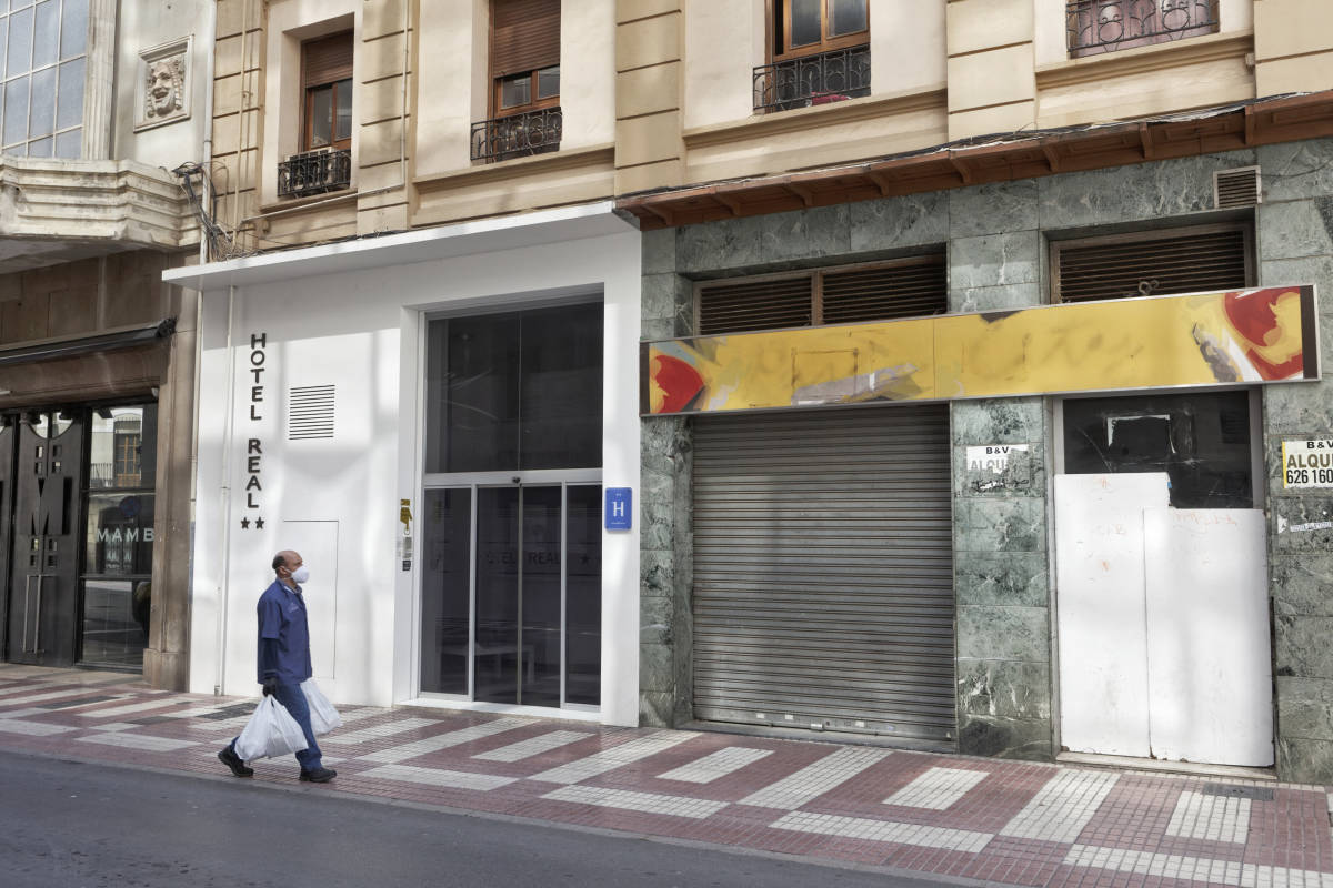 El Hotel Real, en el centro de Castelló, abierto estos días. Foto: Antonio Pradas