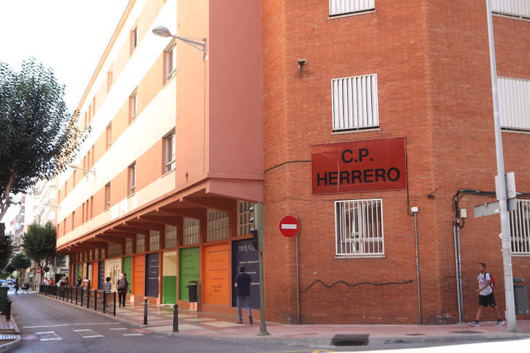 Imagen del edificio del CEIP Herrero