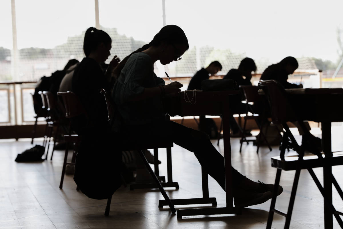 Estudiantes durante un examen. Foto: EP
