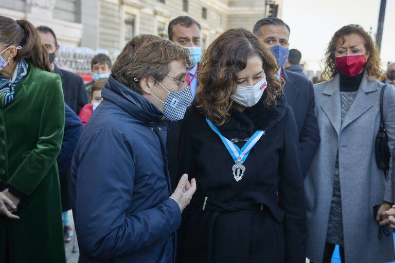 El alcalde de Madrid, José Luis Martínez-Almeida y la presidenta de la Comunidad de Madrid, Isabel Díaz Ayuso. Foto: Jesús Hellín (EP)