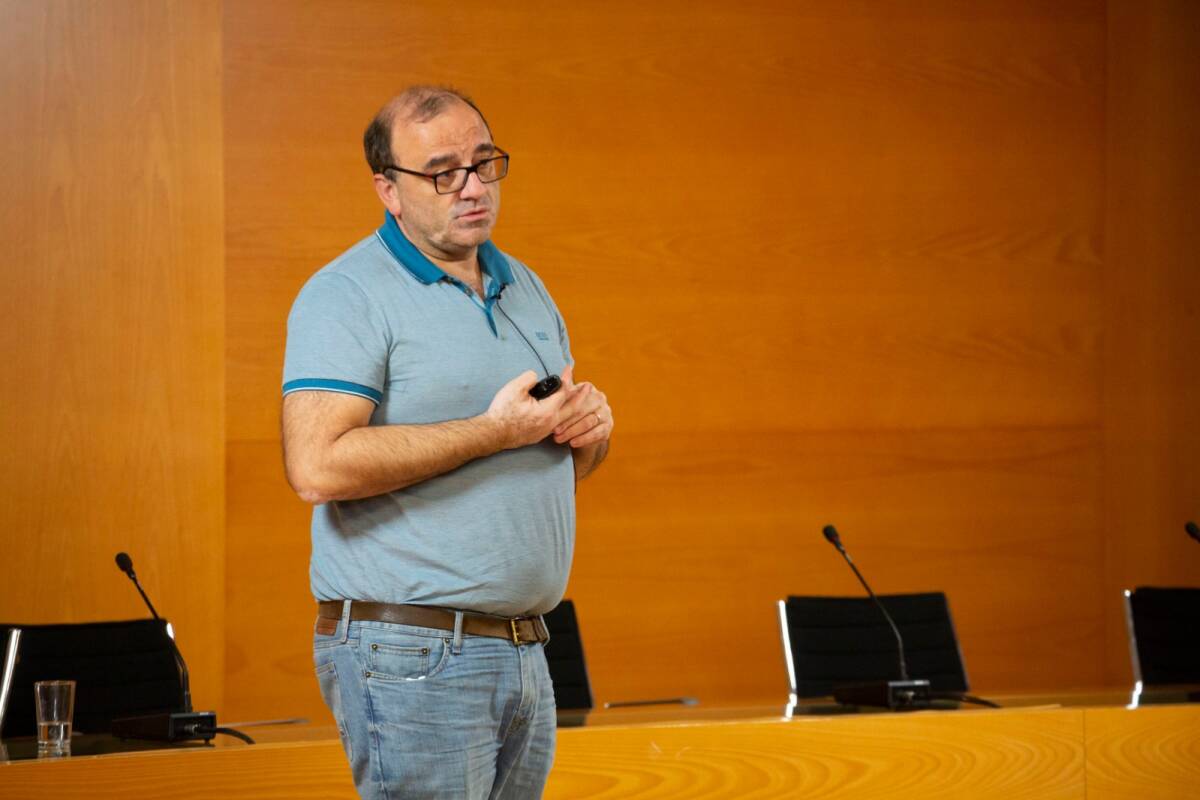 El científico, en una conferencia en la Universitat Jaume I en 2019.