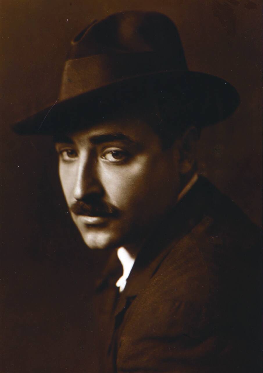 Luis Dubón cap a 1920, amb uns 28 anys