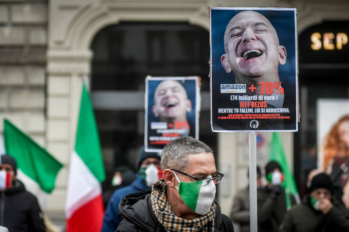 Manifestación contra Amazon en Italia. Foto: CLAUDIO FURLAN/LaPresse/ZUMA/DPA