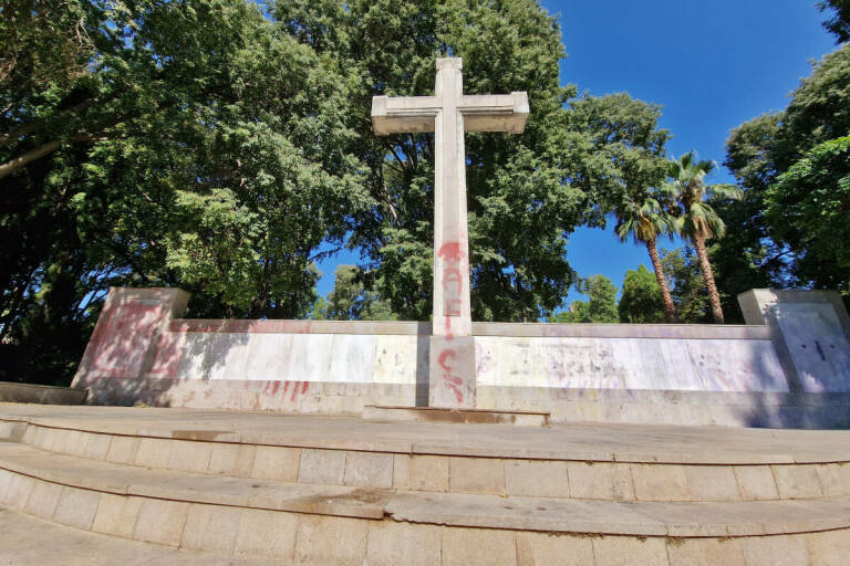 El Fadrell confía en eliminar la cruz de Ribalta antes de concluir el año. Foto: ANTONIO PRADAS