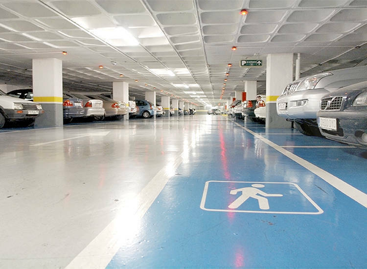 La reforma del parking incluye la colocación de sensores sobre la disponibilidad de plazas.