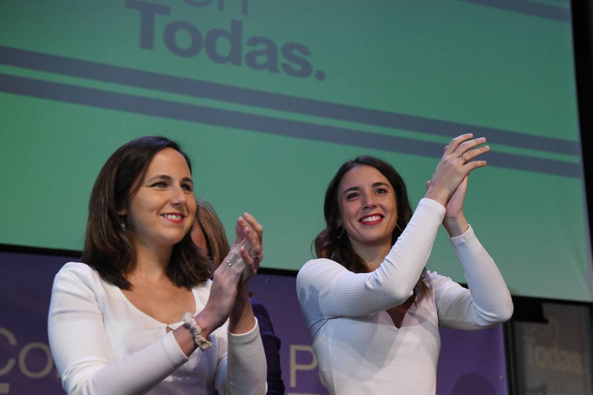 Ione Belarra, ministra de Derechos Sociales y Agenda 2030 e Irene Montero, ministra de Igualdad. Foto: Fernando Sánchez / Europa Press