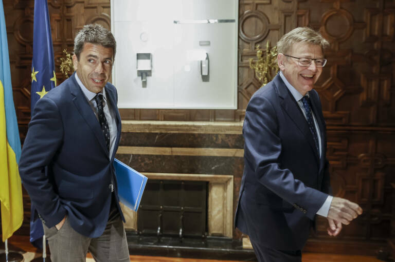 Carlos Mazón y Ximo Puig juntos en una reunión en el Palau.Foto: EFE/Kai Fösterling