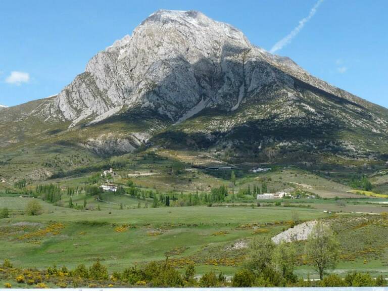 Mont Turbón, a la Ribagorça, on l'aragonés ha mantingut més vitalitat fins a l'actualitat