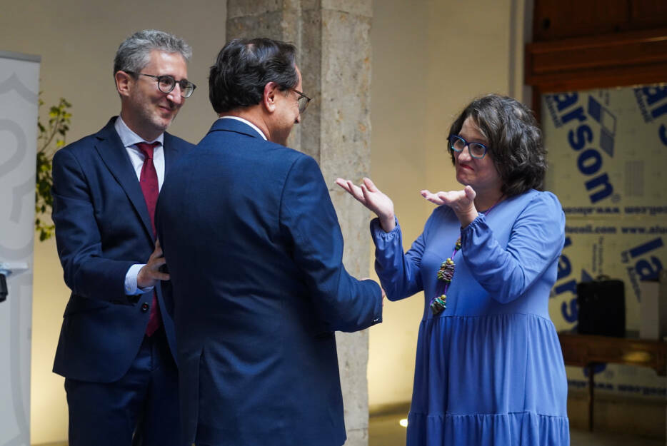 Arcadi España, Vicent Soler y Mónica Oltra en la despedida del conseller de Hacienda meses atrás. Foto: EDUARDO MANZANA