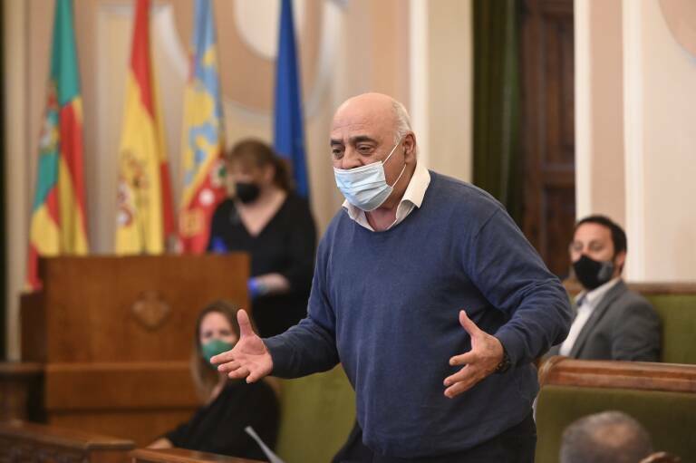 El portavoz de Cs, Vicente Vidal, en un pleno cuando era obligatorio el uso de la mascarilla.
