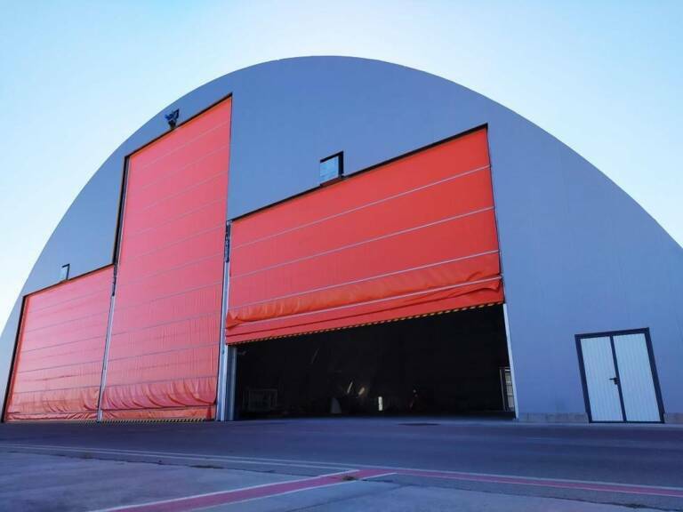 Un hangar del aeropuerto de Castellón