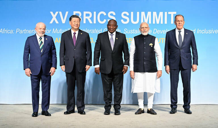  Líderes de los cinco países del BRICS en la cumbre de Johannesburgo. Foto: EP/Contacto/Li Xueren