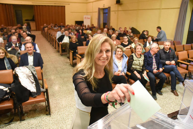La alcaldesa y candidata del PSPV, Amparo Marco, durante la votación en 2019. Fotos: CARLOS PASCUAL