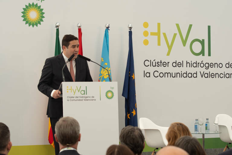 Andrés Guevara (BP) en la presentación del clúster del hidrógeno