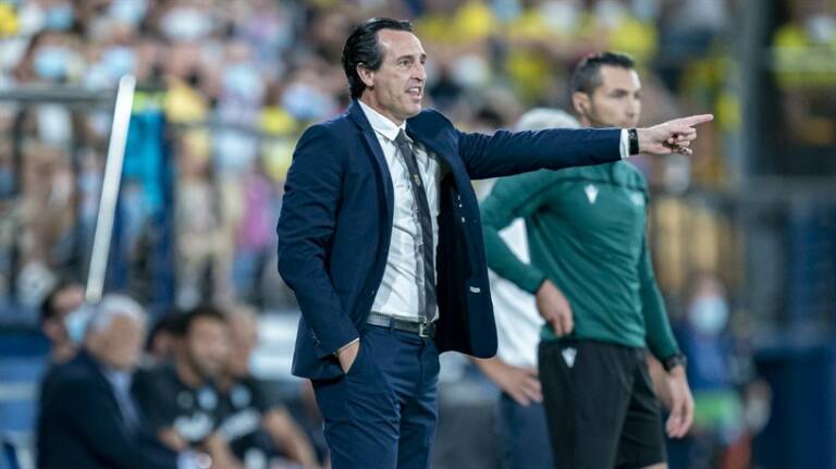 Unai Emery dirige un encuentro como entrenador del Villarreal. VILLARREAL CF