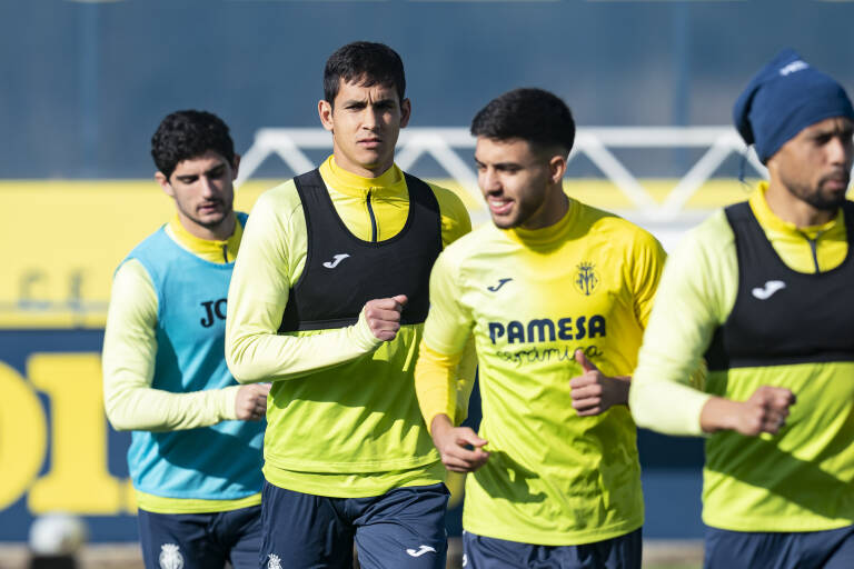 De izquierda a derecha, Guedes, Mandi, Ilias y Coquelin en el entrenamiento previo al partido contra el Barça. VILLARREAL CF