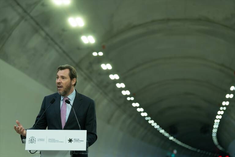 El ministro de Transportes y Movilidad Sostenible, Óscar Puente. Foto: DAVID ZORRAKINO/EP