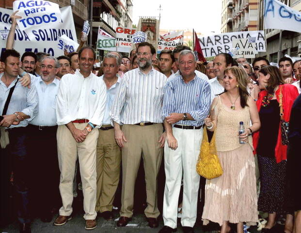 Camps, Arenas, Rajoy y Valcárcel en la manifestación de julio en Murcia en 2005. Foto: EFE/Paco García