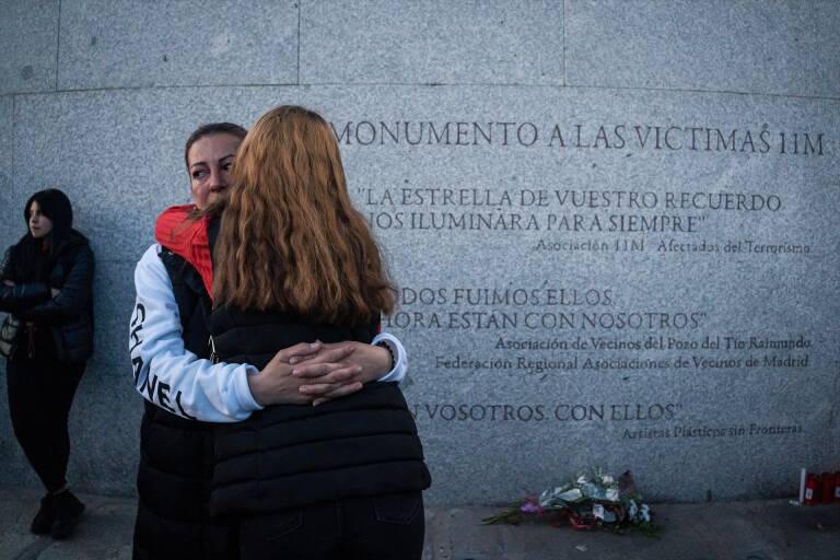 Acto de homenaje en Madrid, en 2023, a la víctimas de los atentados de 2004. Foto: DIEGO RADAMÉS/EP