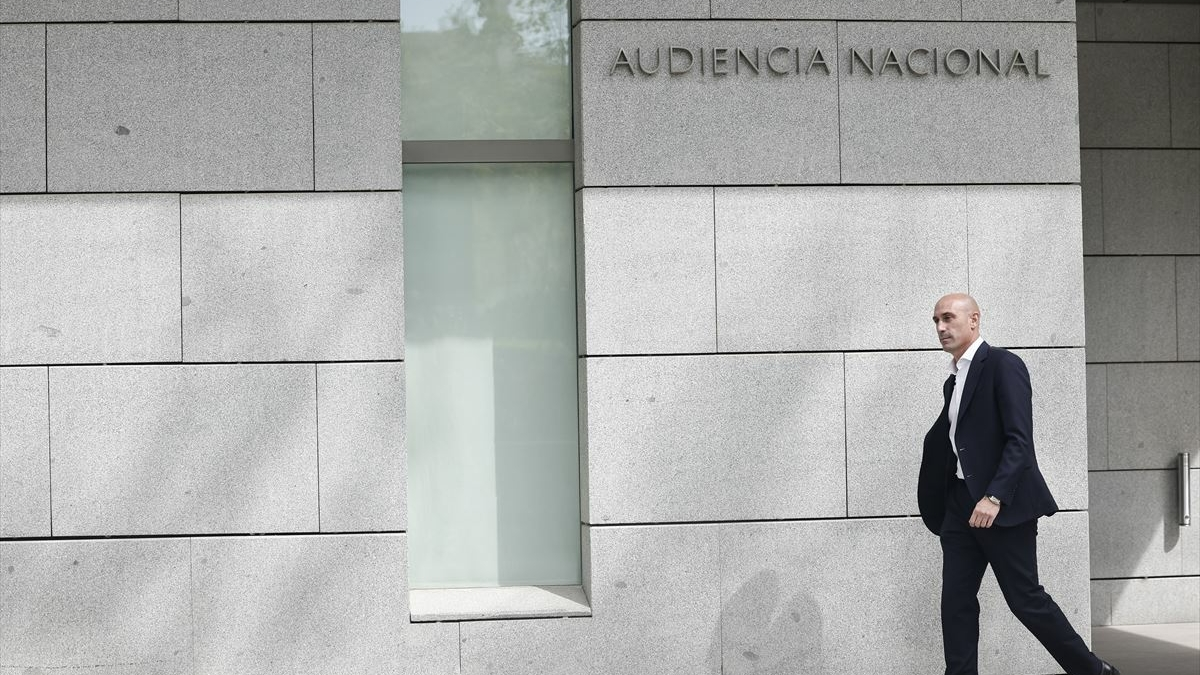 La Audiencia Nacional Notificará A Rubiales La Apertura De Juicio Oral